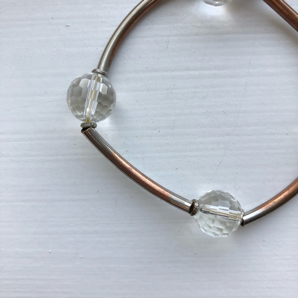 Vintage clear bead & metal bar stacking bracelet - Picture 2 of 7